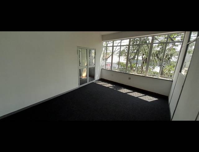 137M² OFFICE TO LET IN GREYVILLE